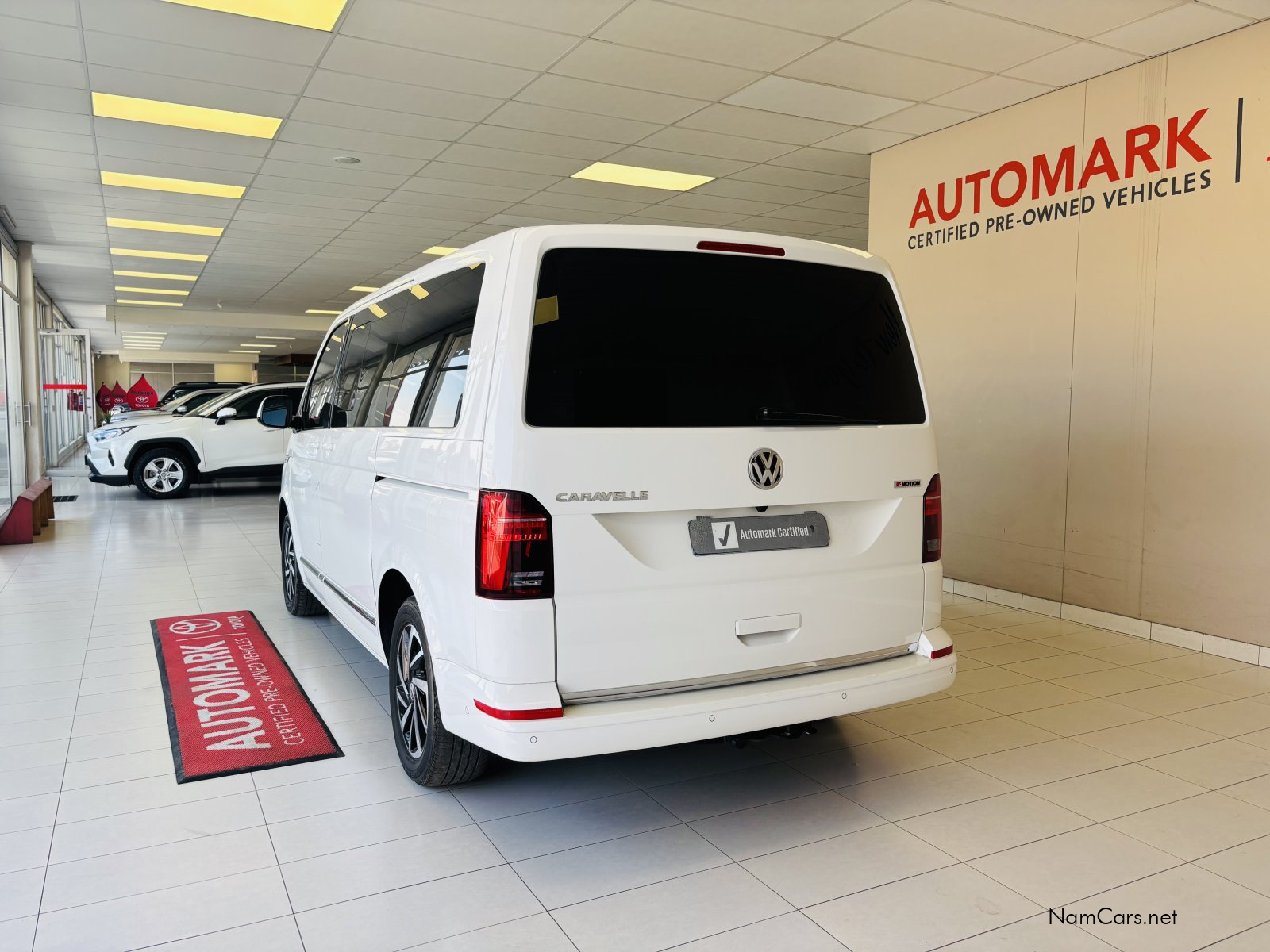 Volkswagen Caravelle 2.0  Bitdi Highline DSG 4Motion (146kw) in Namibia