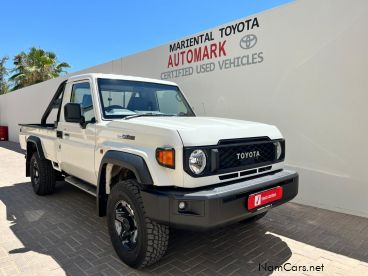 Pre-owned Toyota Land Cruiser Single Cab 2.8 AT for sale in 