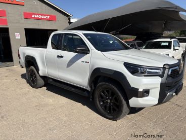 Pre-owned Toyota HILUX 2.8 LEGEND 4X4 A/T E/CAB for sale in 