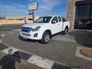 Pre-owned Isuzu KB300 DTEQ LX 3.0 EX/CAB M/T for sale in 