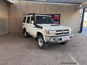 Pre-owned Toyota Land Cruiser Station Wagon 4.5 V8 for sale in 