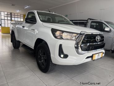 Pre-owned Toyota Hilux 2.4 4x4 M/t S/cab for sale in 
