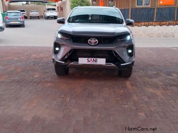 Pre-owned Toyota FORTUNER 2.4GD-6 4X4 A/T 7 SEATER for sale in 