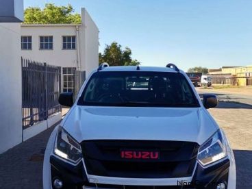 Pre-owned Isuzu Isuzu 2.5 Xrider D/C 4x4 for sale in 