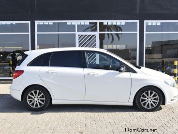 Pre-owned Mercedes-Benz B180 for sale in 
