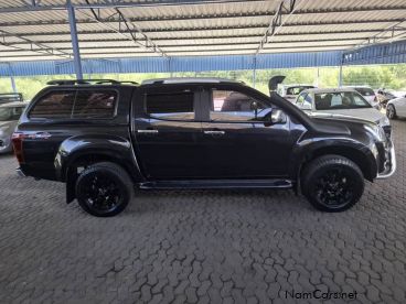 Pre-owned Isuzu KB300 LX D-TEQ D/CAB 4X4 AUTO for sale in 