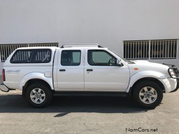 Pre-owned Nissan NP300 2.5 Tdi Dcab 4x4 for sale in 