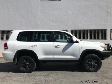 Pre-owned Toyota Land Cruiser 4.5 V8 Petrol for sale in 