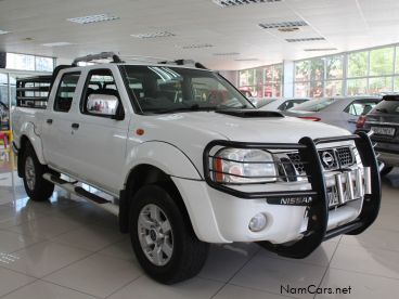 Pre-owned Nissan NP300 2.5 TDI Dcab 4x4 for sale in 