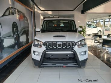 Pre-owned Mahindra S6 2.2D 4x4 D/C Karoo for sale in 