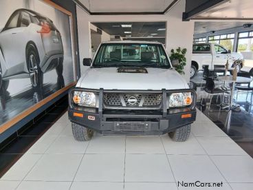 Pre-owned Nissan NP300 2.5 D 4x4 S/C for sale in 