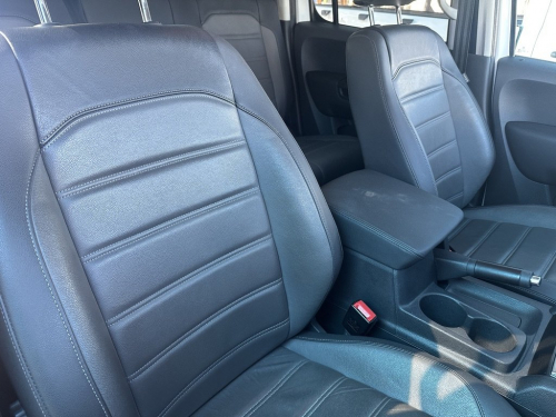 Volkswagen Amarok 3.0 V6 TDI Highline 190 KW D/Cab in Namibia