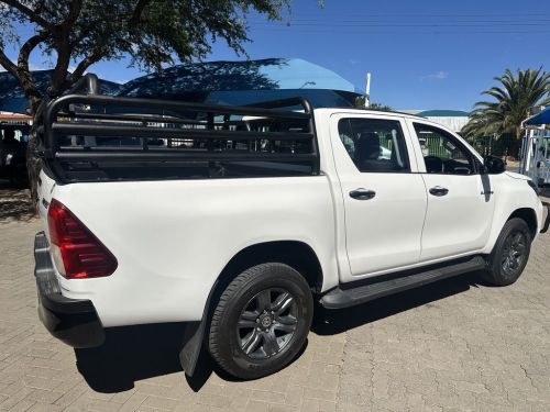 Toyota Hilux 2.4 GD6 Raider 4x4 D/cab in Namibia