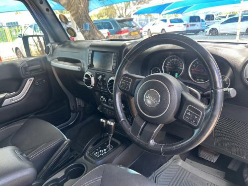 Jeep Wrangler Unlimited 3.6 V6 Sahara in Namibia