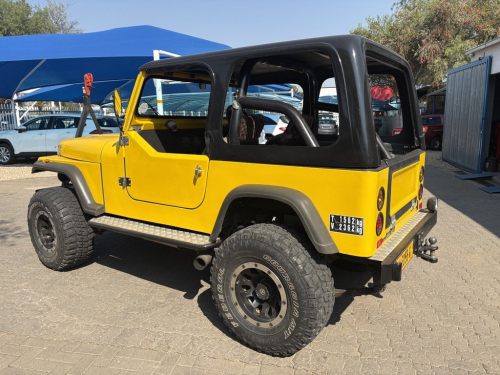 Toyota Landcruiser "Jeep" Chev 350 V8 in Namibia