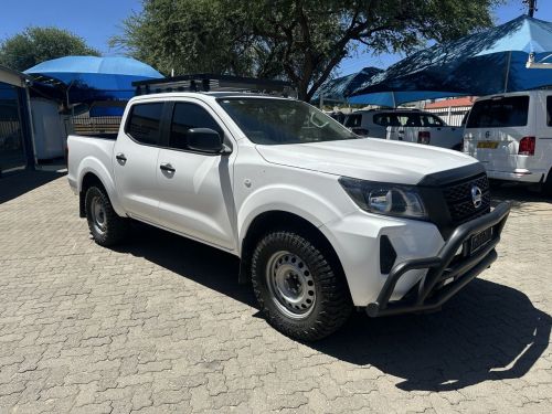 Pre-owned Nissan Navara SE 2.5 TD 4x4 D/cab Manual for sale in 