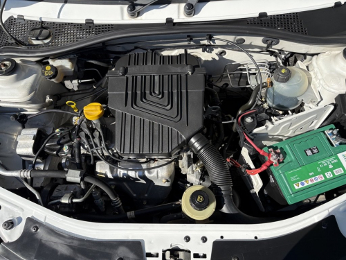 Nissan NP200 1.6 A/con Safety in Namibia