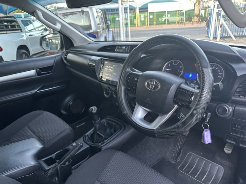 Toyota Hilux 2.4 GD6 4x4 D/cab SRX in Namibia