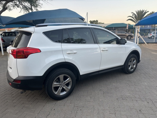 Toyota RAV4 2.0 GX Auto in Namibia