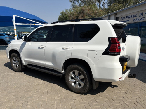 Toyota Prado 3.0 TDi TX 4x4 Auto in Namibia
