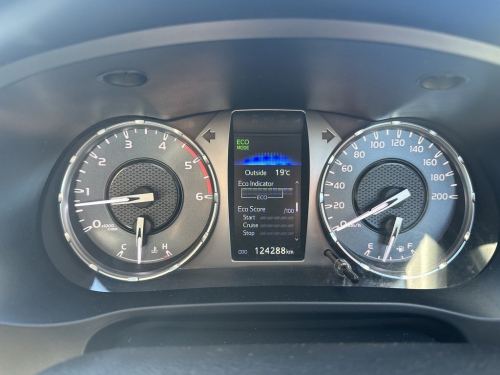 Toyota Hilux 2.4 GD6 Raider Ext/Cab in Namibia