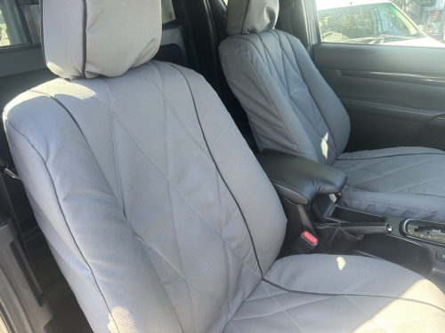 Toyota Hilux 2.8 GD6 4x4 Raider Auto Extended Cab in Namibia
