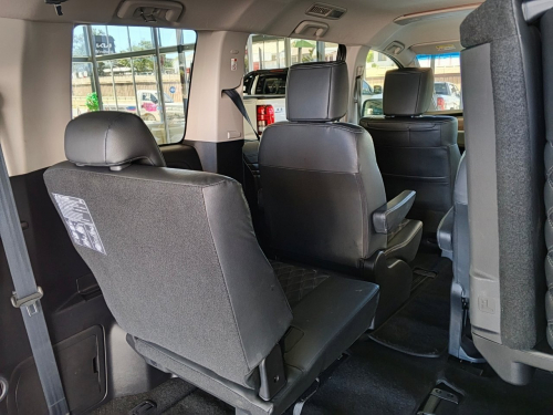 Mitsubishi Delica D5 2.2 Diesel 8-Speed Auto Super All Wheel Control (S-AWC) in Namibia