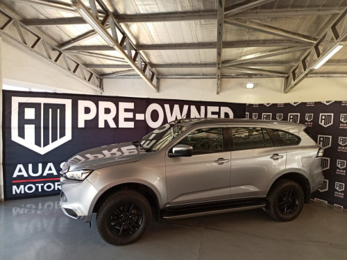 Pre-owned Isuzu MU-X 3.0 4X4 A/T for sale in 