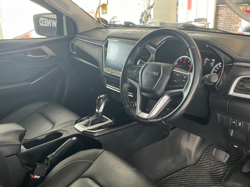 Isuzu Isuzu E/Cab 3.0 LSE 4x4 Automatic in Namibia