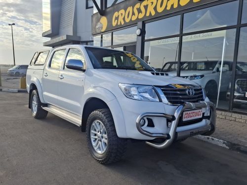 Pre-owned Toyota HILUX 3.0 D4D A/T 4X4 for sale in 