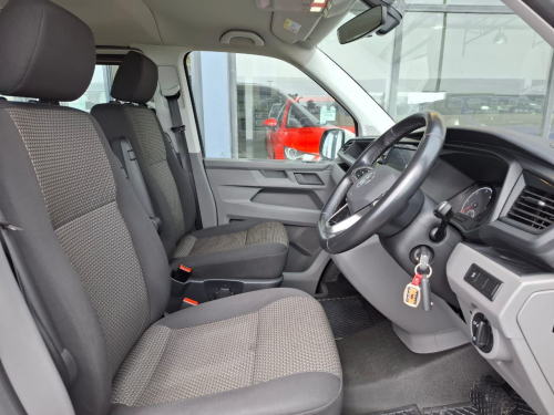 Volkswagen Kombi 2.0 Trendline Dsg 8 seater in Namibia