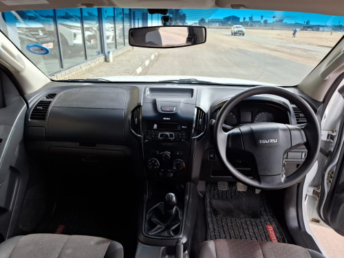 Isuzu KB 250DTEQ D/C 2X4 in Namibia