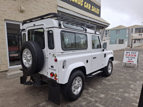Land Rover DEFENDER TD90 PUMA 2.2 4X4 in Namibia