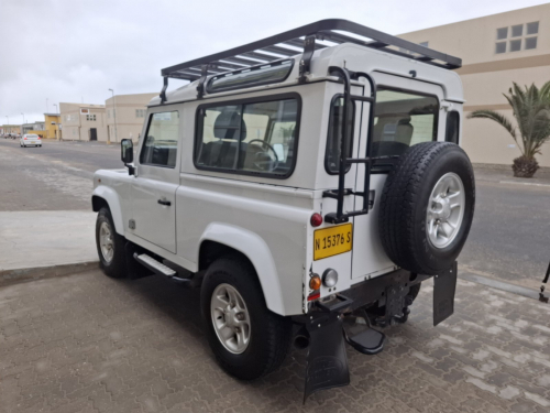 Land Rover DEFENDER TD90 PUMA 2.2 4X4 in Namibia