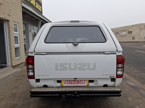 Isuzu ISUZU KB 240 LE S/C 4X4 in Namibia