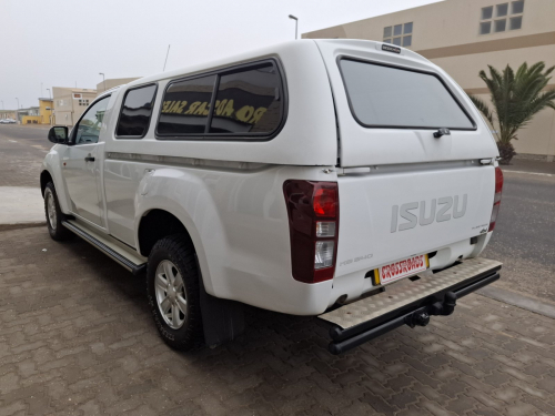 Isuzu ISUZU KB 240 LE S/C 4X4 in Namibia