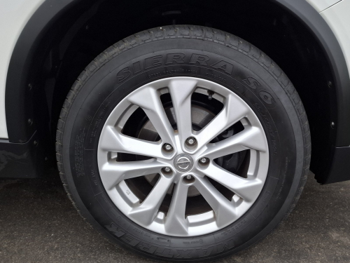 Nissan XTRAIL1.6 LE DCI 4X4 in Namibia