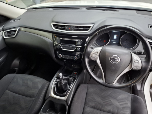 Nissan XTRAIL1.6 LE DCI 4X4 in Namibia