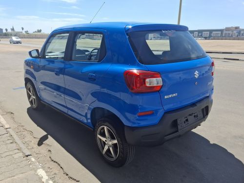 Suzuki S-PRESSO 1.0GL+ A/T in Namibia
