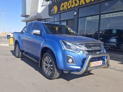 Pre-owned Isuzu KB300 D/TEQ C/CAB 2X4 for sale in 