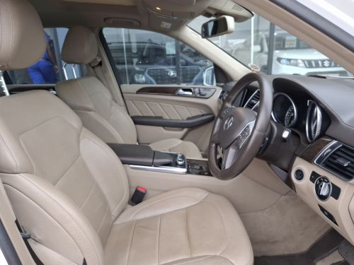 Mercedes-Benz GL350 BLUETEC 4MATIC in Namibia