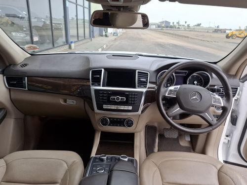 Mercedes-Benz GL350 BLUETEC 4MATIC in Namibia