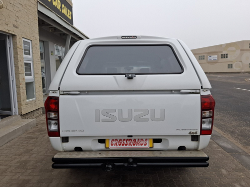 Isuzu KB 240 LE S/C 4X4 in Namibia
