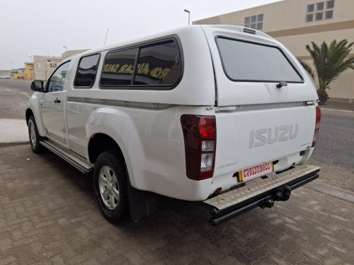 Isuzu KB 240 LE S/C 4X4 in Namibia
