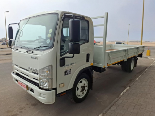 Isuzu NQR 500 DROPSIDE in Namibia