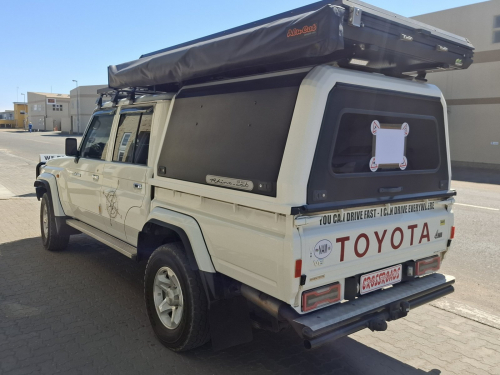 Toyota Land Cruiser 4.0 V6 D/C 4X4 in Namibia