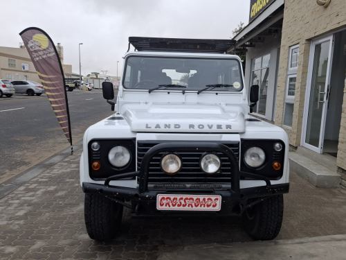 Land Rover DEFENDER 90  2.2 4X4 in Namibia
