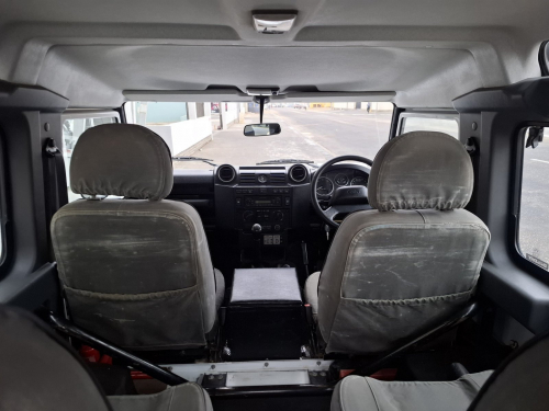 Land Rover DEFENDER 90  2.2 4X4 in Namibia