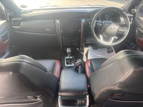 Toyota Fortuner 2.8 4x4 Vx A/T in Namibia
