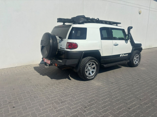 Toyota Fj 4.0 V6 in Namibia